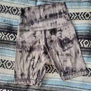 Lululemon Align High rise 6" biker short